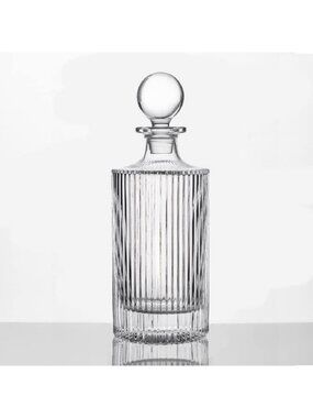 Elegant 27 oz Round Ribbed Whiskey Decanter with Glass Stopper - Perfect for